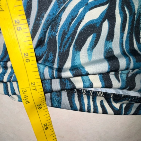 MAX & RINA Womens M Animal Print Long Sleeve Zipper Accent Ruched Top - Picture 10 of 11